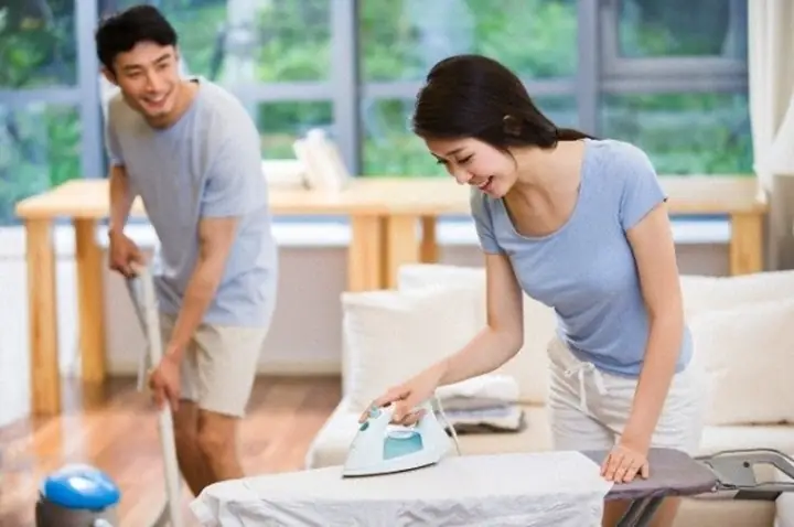 Hình Ảnh Tôn Vinh Người Đàn Ông Trong Gia Đình