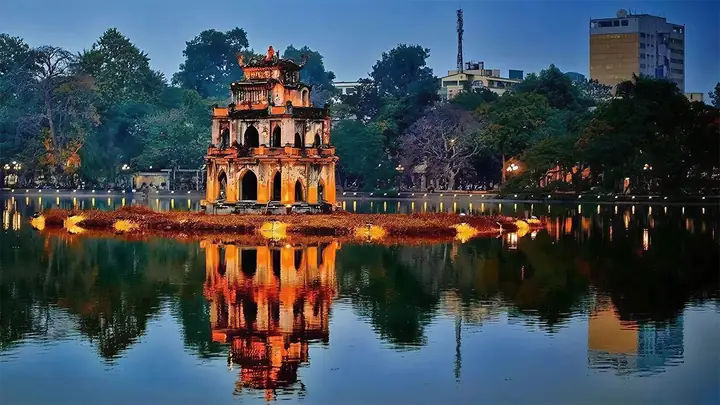 Những Địa Điểm Vui Chơi Hấp Dẫn Trên Phố Cổ Hà Nội