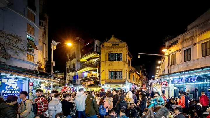 Những Địa Điểm Vui Chơi Hấp Dẫn Trên Phố Cổ Hà Nội