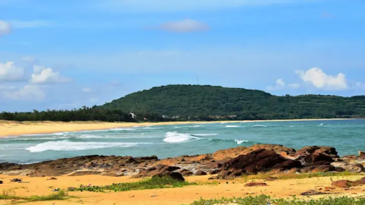 Bãi Biển Phú Thường: Tận Hưởng Thiên Đường Biển Xanh, Cát Trắng ...