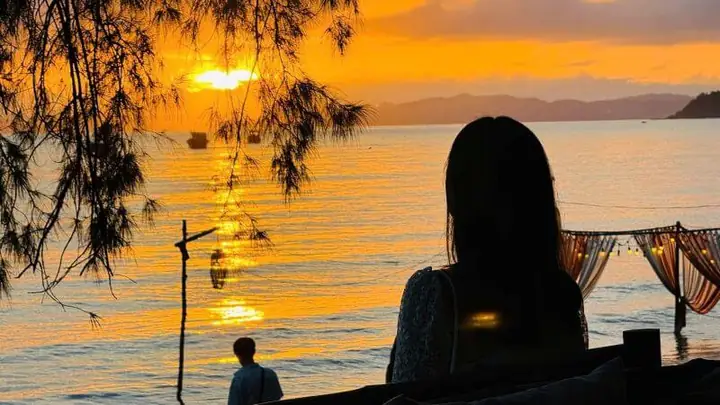 Bãi Biển Tình Yêu Cô Tô Có Gì Thú Vị?