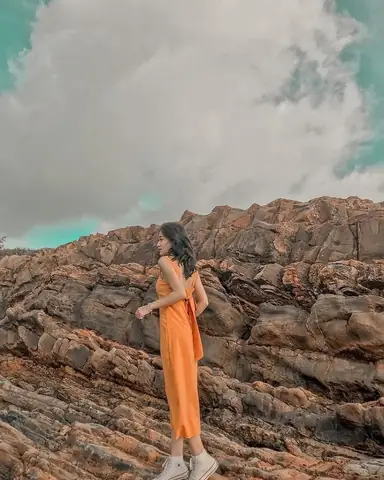 Bãi Đá Hình Thù Độc Đáo