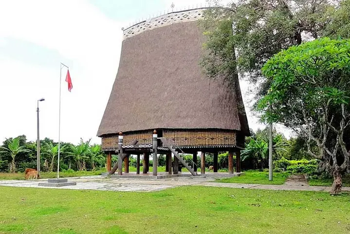 Nhà Rông Kon Klor (kon Tum)