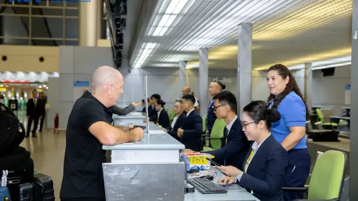 Sân Bay Tân Sơn Nhất Khôi Phục Đường Bay Mỹ, Mở Rộng “bản Đồ ...