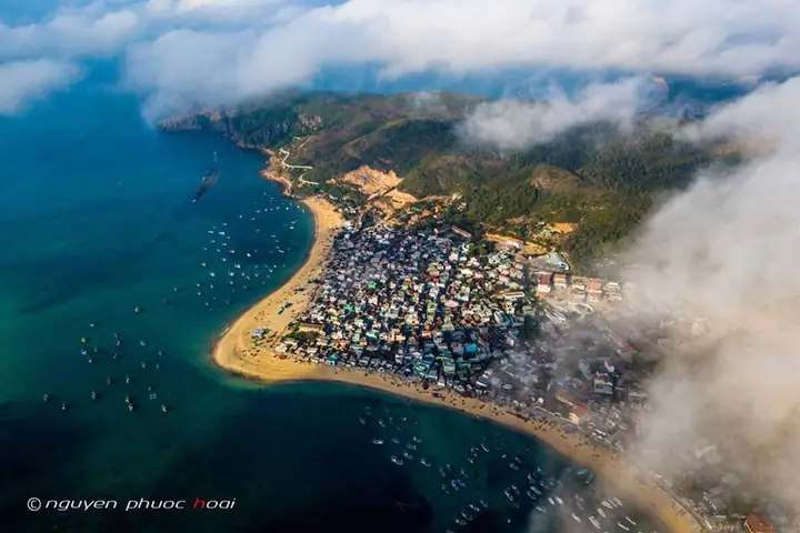 16. Làng Chài Nhơn Hải
