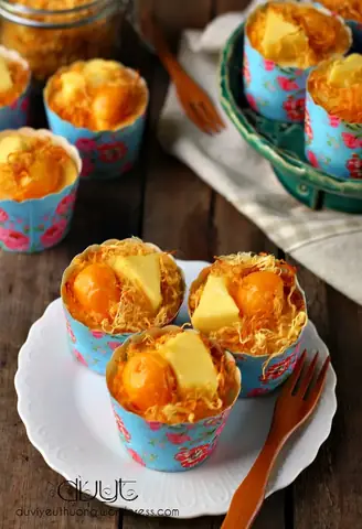 Bông Lan Phô Mai Trứng Muối 4