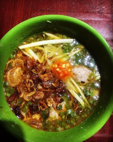 Thưởng Thức Bánh Căn Nhà Chung Đúng Điệu