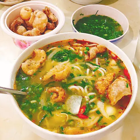 Quán Bánh Canh Hàng Đầu Tại Tp. Buôn Ma Thuột - Mytour.vn ...
