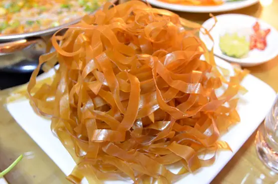 Bánh Đa Đỏ Hải Phòng (túi 500g) - Chaca.com.vn