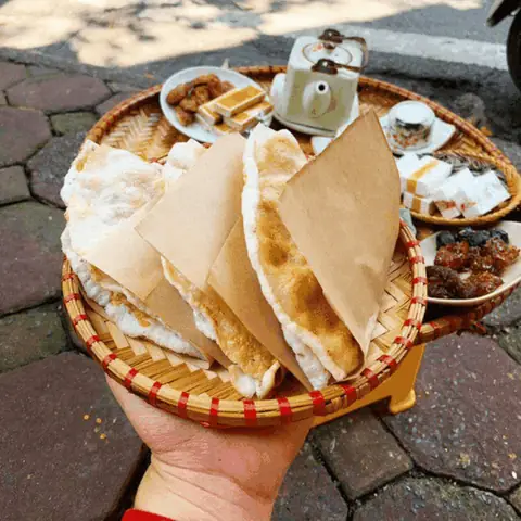 Bánh Đa Kê - Thức Quà Quen Thuộc Của Người Hà Nội