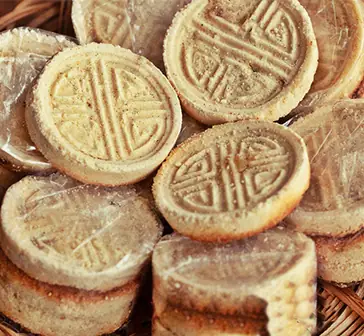 Bánh Đậu Xanh Hội An: 9 Địa Chỉ Mua Bánh Ngon Chuẩn Vị