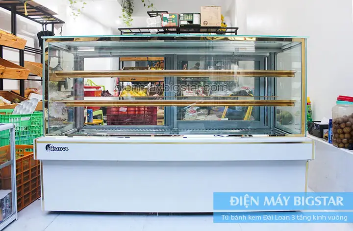 Tủ Bánh Kem Đài Loan 3 Tầng Kính Vuông 1800mm