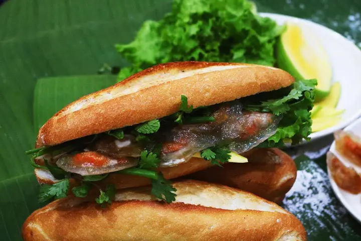 Bánh Mì Bột Lọc Đà Nẵng Địa Chỉ Nào Ngon? Quán Dimori