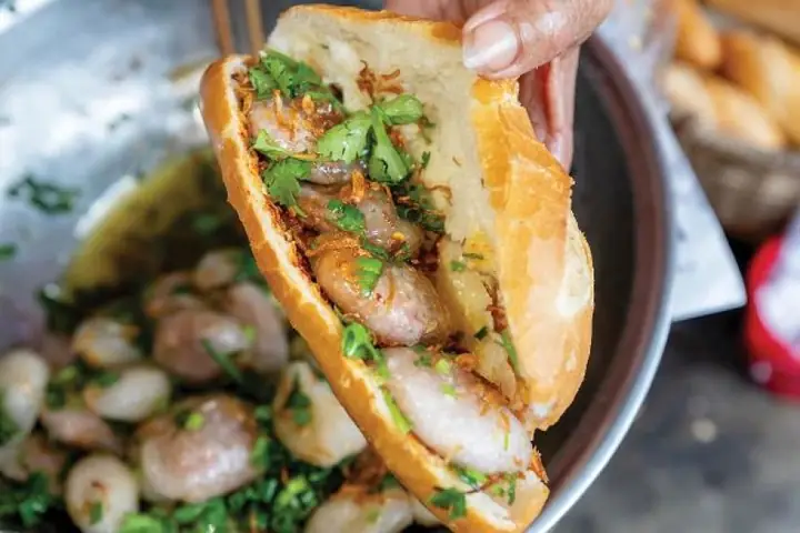 2. Bánh Mì Bột Lọc Đà Nẵng Ở Chợ Cồn