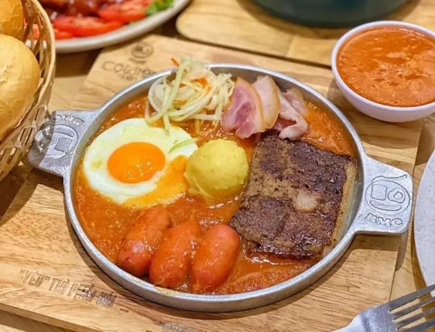Trải Nghiệm Thực Tế Món Bánh Mì Chảo Cột Điện Quán Ở Đặng Văn Ngữ