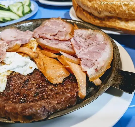Bánh Mì Chảo Hiệu Lực: Hương Vị Truyền Thống Bà Triệu Bánh Mì Chảo Hiệu Lực: Hương Vị Truyền Thống Bà Triệu