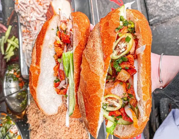Cô Dậu – Bánh Mì Xíu Mại Ngon Ở Sài Gòn