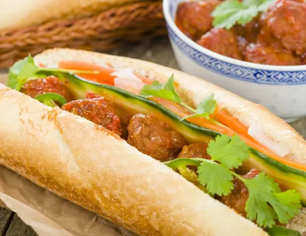 Bánh Mì Xíu Mại Sài Gòn