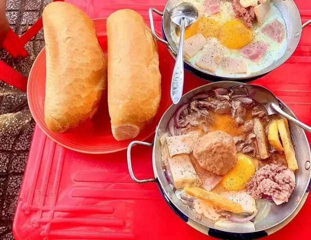 Bánh Mì Xíu Mại Cô Phương