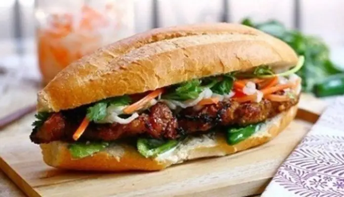 Bánh Mì Thịt Bò Nướng Cô Lành - Hồ Xuân Hương Ở Tp. Hcm ...