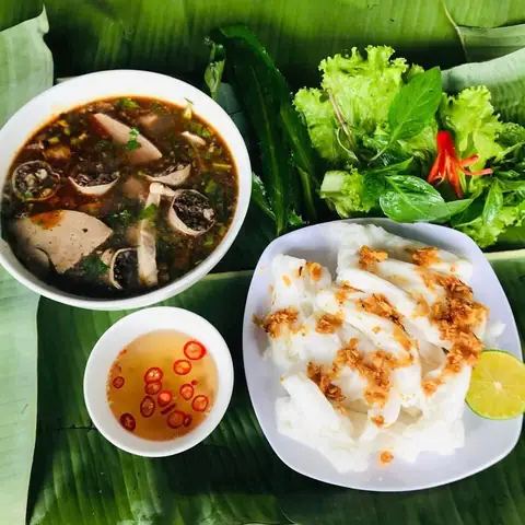 Huynh Đệ Quán – Bánh Mướt Xào Lòng