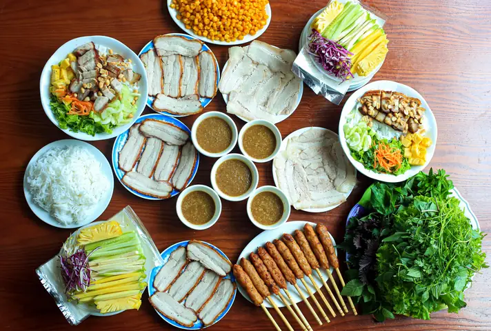 Bánh Tráng Cuốn Thịt Heo Hoàng Bèo - Đặc Sản Miền Trung Tại Hà Nội Bánh Tráng Cuốn Thịt Heo Hoàng Bèo - Đặc Sản Miền Trung Tại Hà Nội