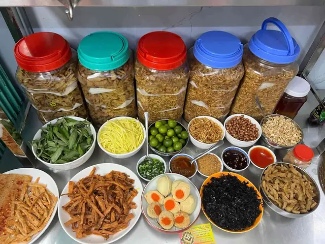 Bánh Tráng Trộn Cô Thảo