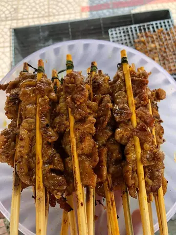 12. Cô Gái – Quán Thịt Nướng Bánh Ướt Hội An Cực Bắt Vị