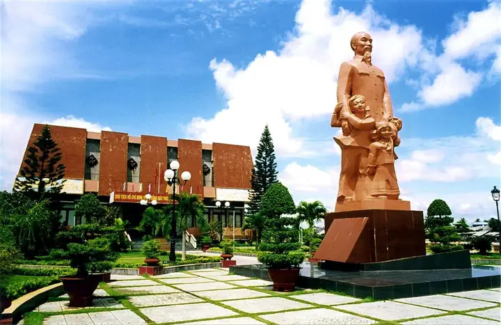 Chi Nhánh Bình Thuận - Bảo Tàng Hồ Chí Minh