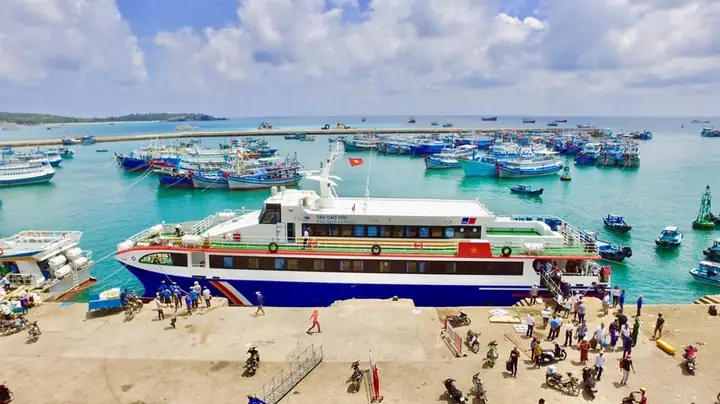 2/ Bãi Biển Đảo Phú Quý - Bình Thuận