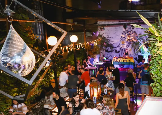 Broma: Not A Bar - Silverkris
