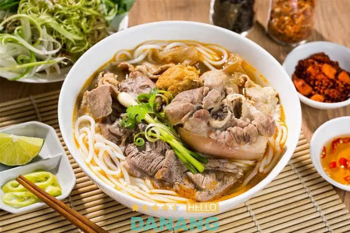 Bún Bò Huế – Đặc Sản Huế Ô Chiến