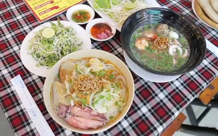 Nghệ Thuật Chế Biến Chả Cá Và Sứa Tươi Giòn Nghệ Thuật Chế Biến Chả Cá Và Sứa Tươi Giòn