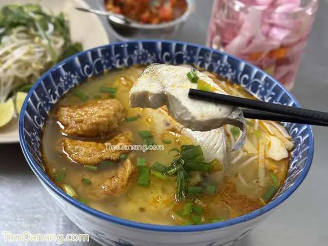 10+ Quán Bún Chả Cá Đà Nẵng Ngon Nhất, Luôn Đông Khách
