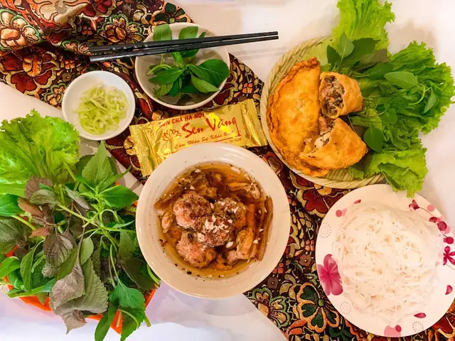 Bún Chả Hà Nội Được Lòng Người Sài Thành – Sen Vàng Bún Chả Hà Nội Được Lòng Người Sài Thành – Sen Vàng