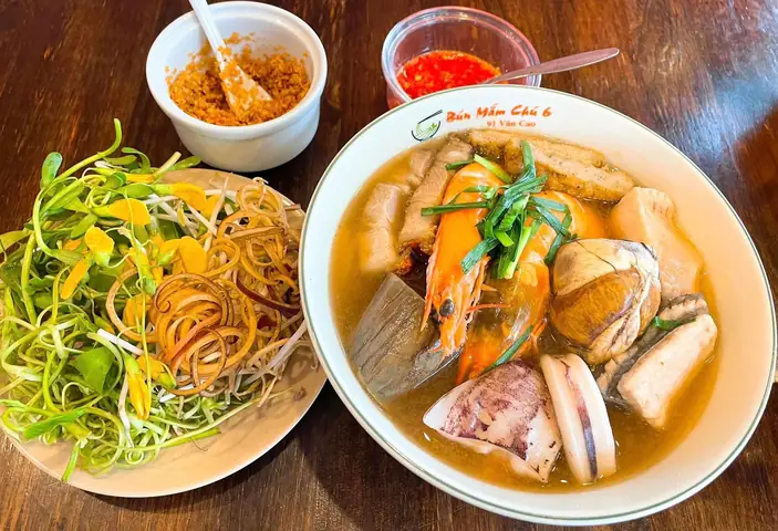 Bún Mắm Chú 6 - Quán Bún Mắm Miền Tây Tại Hà Nội