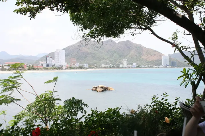 Quán Cà Phê Hòn Chồng Nha Trang View Biển, "bao" Mê