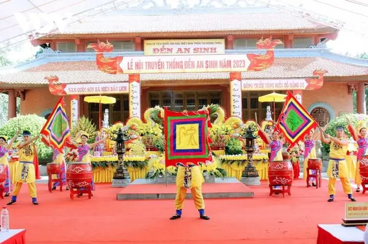 11. Lễ Hội Đền An Sinh 11. Lễ Hội Đền An Sinh