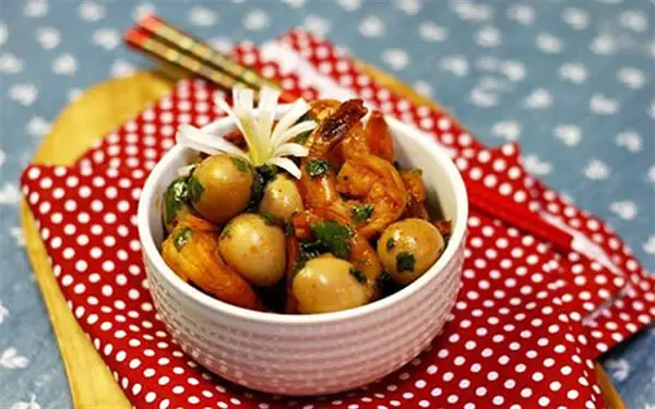 Tôm Kho Trứng Cút Tôm Kho Trứng Cút