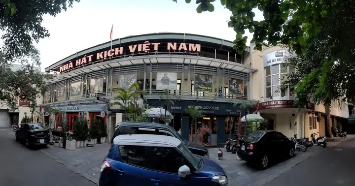 Nhiều Nhà Hát Ở Hà Nội Đìu Hiu, Hoạt Động Cầm Chừng | Báo Điện Tử ...