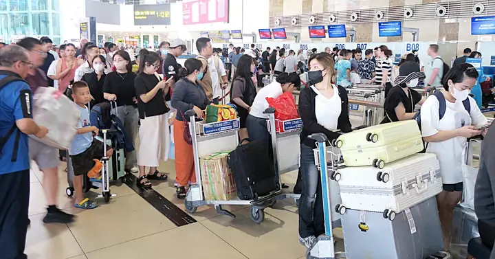 Tự Cân Hành Lý Trước Khi Đến Sân Bay, Tại Sao Không? - Tuổi Trẻ Online