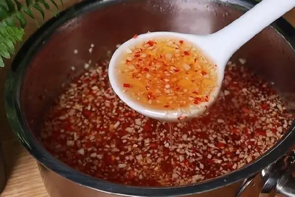 Cách Làm Nước Mắm Chấm Bánh Ướt Lòng Gà