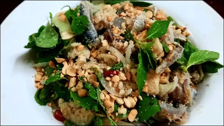 Cách Làm Gỏi Cá Trích Đặc Sản Phú Quốc Cực Ngon Tại Nhà