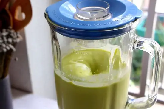 Bước 2: Làm Sinh Tố Bơ