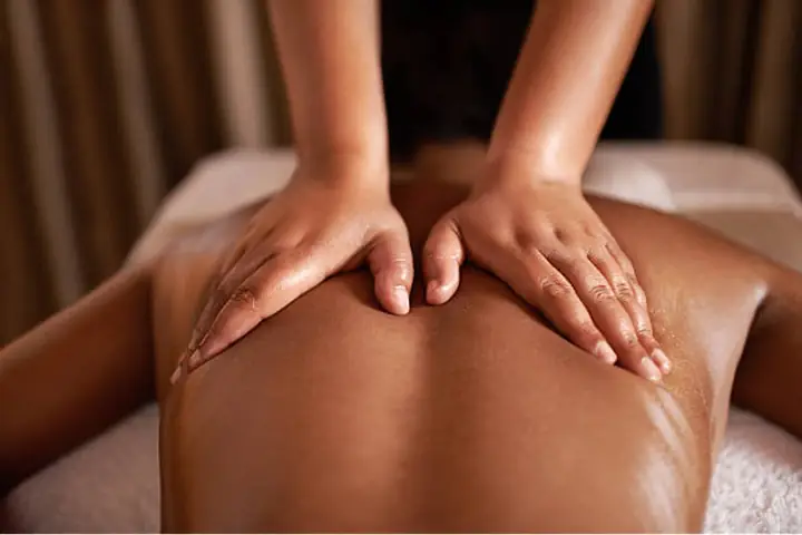 Hướng Dẫn Cách Massage Cho Người Yêu Tại Nhà Từ A - Z Đơn Giản