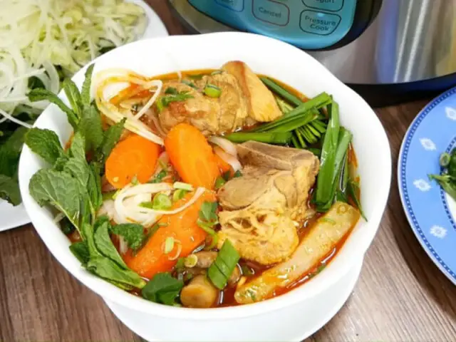 Bí Quyết Nấu Nước Lèo Hủ Tiếu Người Hoa Ngọt Thanh ...