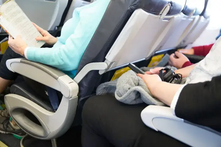 Ngả Ghế Trên Máy Bay - Khi Nào Được Ngả Lưng Và Khi Nào Không? Ngả Ghế Trên Máy Bay - Khi Nào Được Ngả Lưng Và Khi Nào Không?