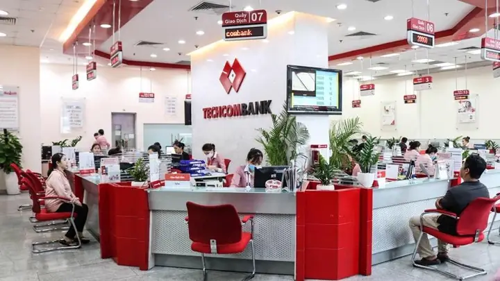 Rút Tiền Mặt Trực Tiếp Tại Chi Nhánh Ngân Hàng