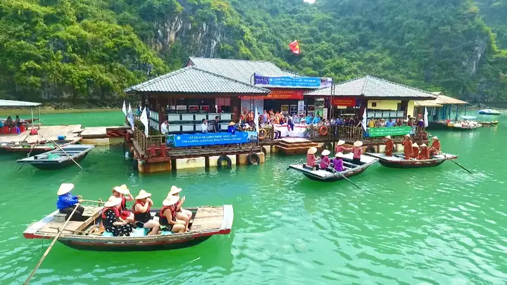 Kinh Nghiệm Du Lịch Vịnh Hạ Long Chi Tiết Nhất 2025