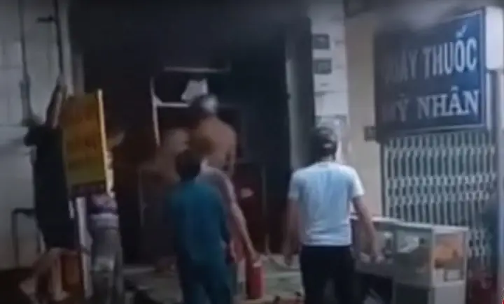 Con Đường 'sung Sướng' Ở Quy Nhơn; Karaoke, Massage Kiêm Bán ...